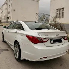 Hyundai Sonata 2011