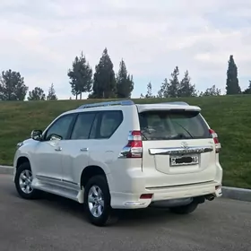 Toyota Land Cruiser Prado 2016