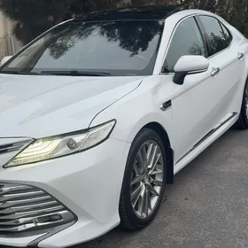 Toyota Camry 2018