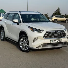 Toyota Highlander 2021