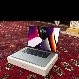  MacBook Pro 16” M1 Pro