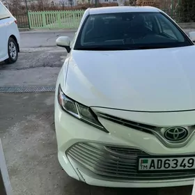 Toyota Camry 2018