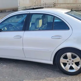 Mercedes-Benz E320 2003