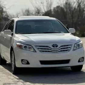 Toyota Camry 2010