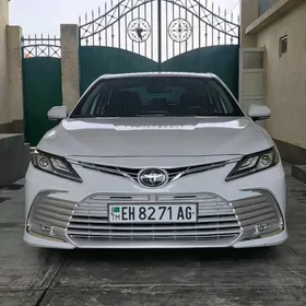 Toyota Camry 2023