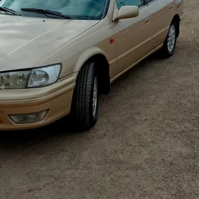 Toyota Camry 2000