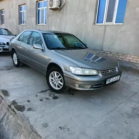 Toyota Camry 2001