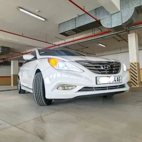 Hyundai Sonata 2011