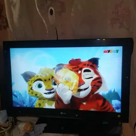 LG телевизор 32