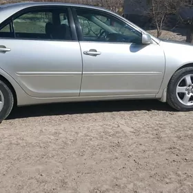 Toyota Camry 2004