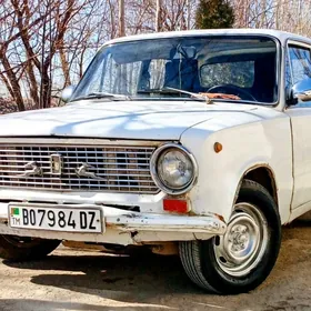 Lada 2104 1982