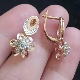 gyzyl gulakalka turkinki