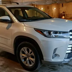 Toyota Highlander 2019