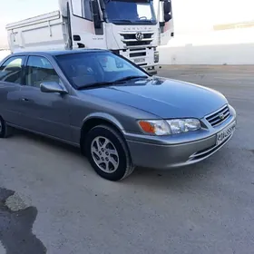 Toyota Camry 2000