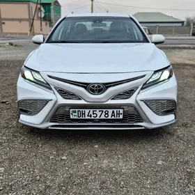 Toyota Camry 2020