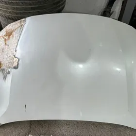 Toyota carolla kapot