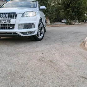 Audi Q7 2011