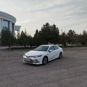 Toyota Camry 2020