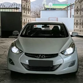 Hyundai Elantra 2013