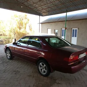Toyota Camry 2001
