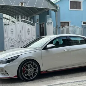 Hyundai Elantra 2022