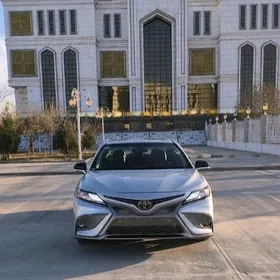 Toyota Camry 2023