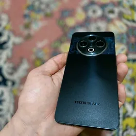 Tecno spark 30 8/128gb