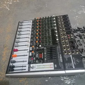 Toy pult aparat behringer