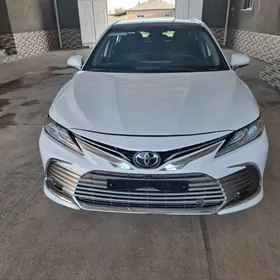 Toyota Camry 2020