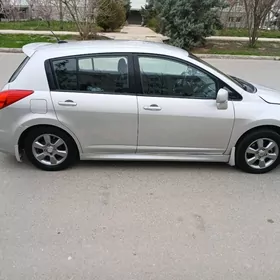 Nissan Versa 2010