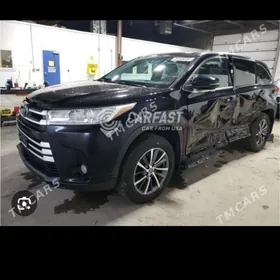 Toyota Highlander 2019