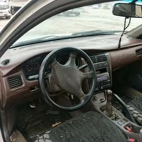Toyota Corona 1995