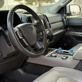 Ford Expedition 2019