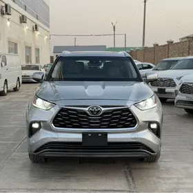Toyota Highlander 2021