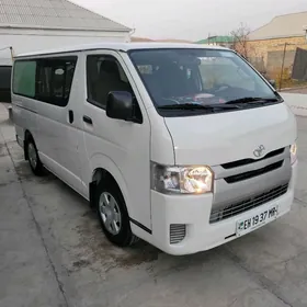 Toyota Hiace 2025