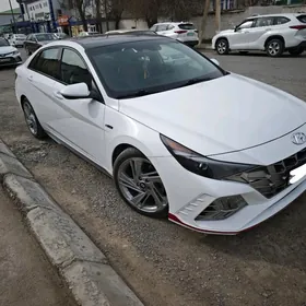 Hyundai Elantra 2022