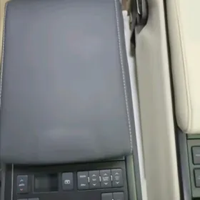 18-24 LEXUS ES PODLOKOTNIK