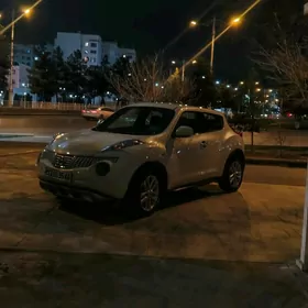 Nissan JUKE 2011