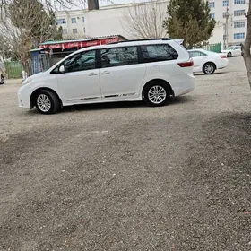 Toyota Sienna 2019
