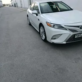 Toyota Camry 2020