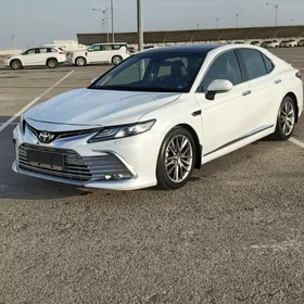 Toyota Camry 2022