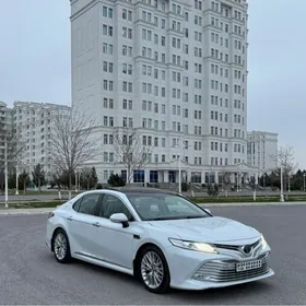 Toyota Camry 2018