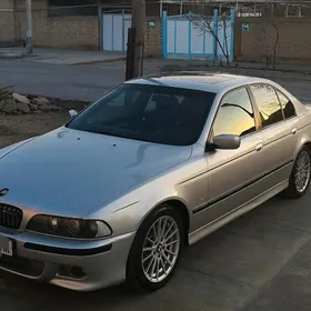 BMW E39 2001