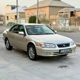 Toyota Camry 2001