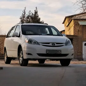 Toyota Sienna 2006