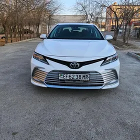 Toyota Camry 2020