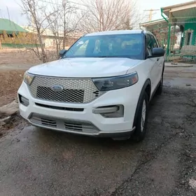 Ford Explorer 2022