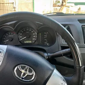 Toyota Hilux 2014
