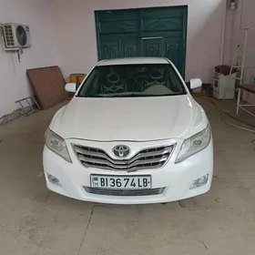 Toyota Camry 2010