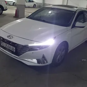 Hyundai Elantra 2022